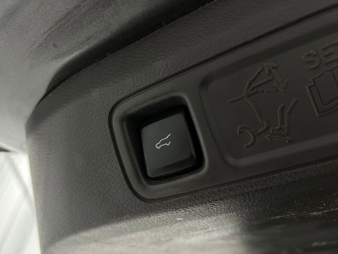 Used 2021 Ford Expedition Max XLT image 37