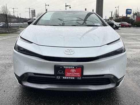 Certified 2024 Toyota Prius XLE image 2