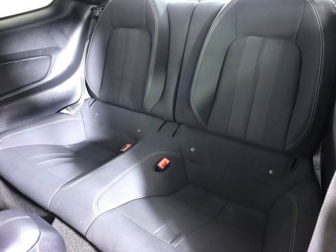 Used 2018 Ford Mustang Coupe image 32