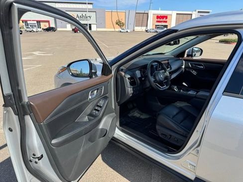 Used 2021 Nissan Rogue SL image 23