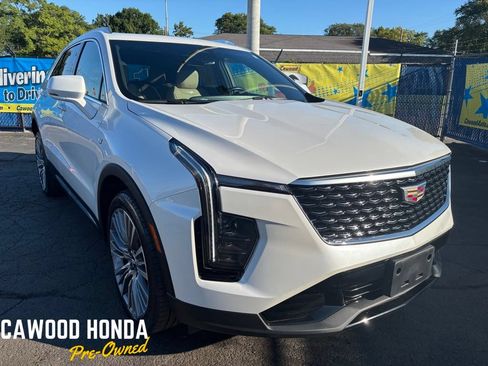 Used 2024 Cadillac XT4 Premium Luxury AWD/4WD image 1