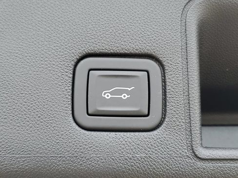 Used 2023 GMC Terrain Denali w/ Denali Premium Package AWD/4WD image 39