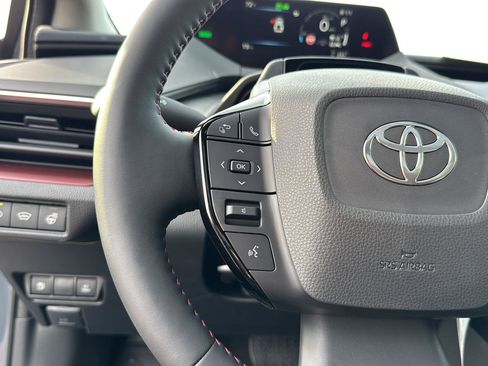New 2025 Toyota Prius Plug-In Hybrid FWD image 18