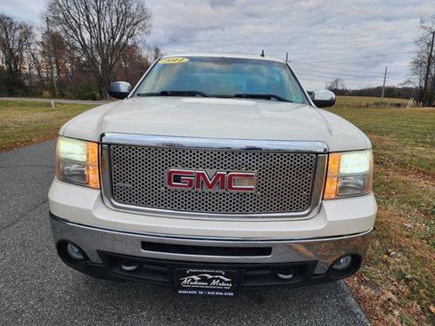 Used 2011 GMC Sierra 1500 SLT w/ SLT White Diamond Edition image 3