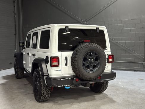 Used 2023 Jeep Wrangler Unlimited w/ Sun & Screen Package AWD/4WD image 6