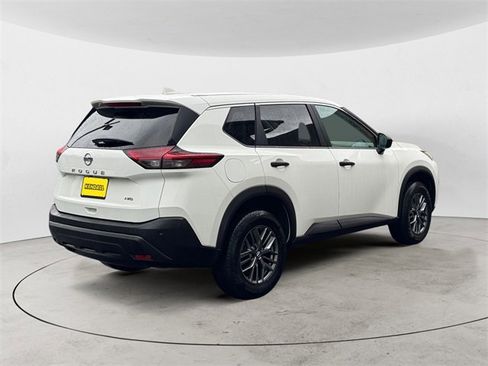 Used 2021 Nissan Rogue S image 5