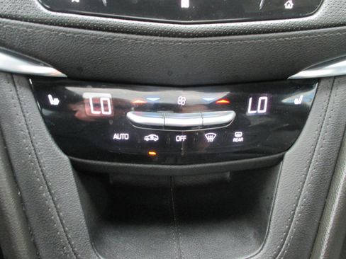 Used 2020 Cadillac XT5 Premium Luxury FWD image 20