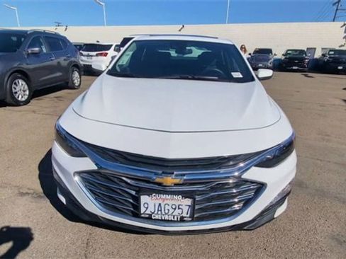 Certified 2024 Chevrolet Malibu LT image 3