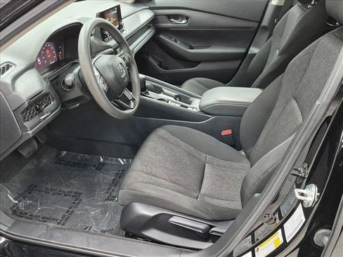 Used 2025 Honda Accord LX image 15