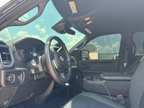 Used 2026 RAM 2500 Tradesman AWD/4WD image 5