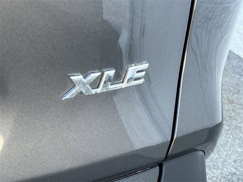 Used 2023 Toyota RAV4 XLE Premium image 30