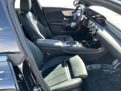 Used 2025 Mercedes-Benz CLA 250 4MATIC image 17