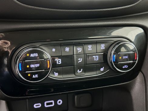 Used 2022 Buick Encore GX Select image 22