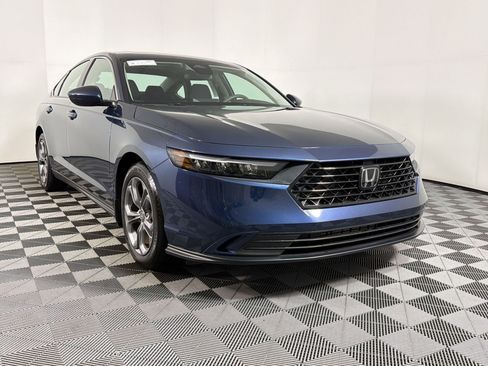 Used 2024 Honda Accord EX image 19