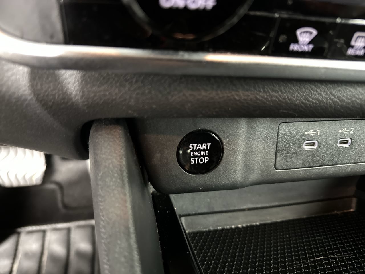 Used 2024 Nissan Rogue SV AWD/4WD image 8