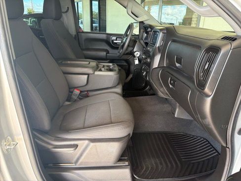 Used 2020 Chevrolet Silverado 1500 Custom w/ Custom Value Package RWD image 28