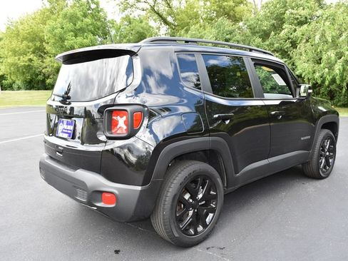 Used 2022 Jeep Renegade Altitude w/ Convenience Group AWD/4WD image 5