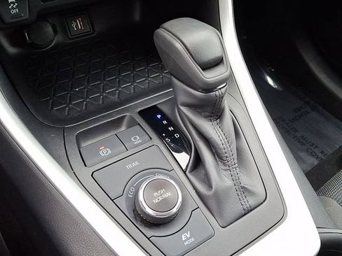 Certified 2024 Toyota RAV4 LE image 16