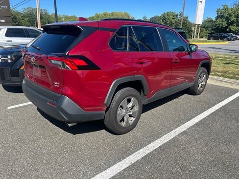 Used 2025 Toyota RAV4 XLE AWD/4WD image 5