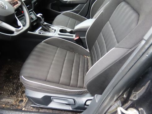 Used 2024 Volkswagen Jetta Sport image 18