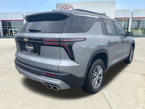 Used 2024 Chevrolet Traverse LT AWD/4WD image 5