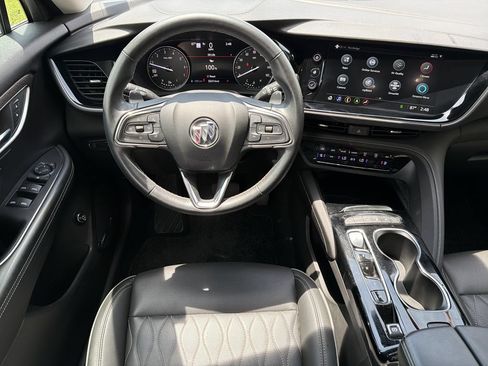 Certified 2022 Buick Envision Avenir w/ Technology Package II FWD image 19