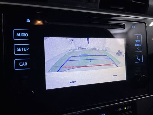 Used 2018 Toyota Corolla LE FWD image 15