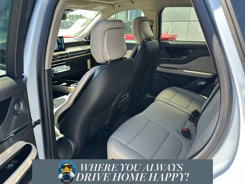 New 2026 Lincoln Corsair Reserve image 25