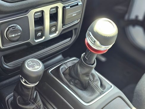 New 2026 Jeep Wrangler Unlimited Sport AWD/4WD image 15