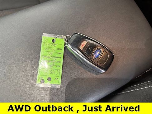 Used 2022 Subaru Outback Premium image 26