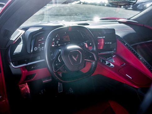 Used 2021 Chevrolet Corvette Stingray Premium Cpe w/ Z51 Performance Package image 11