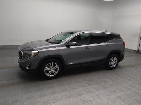 Used 2020 GMC Terrain SLE image 2