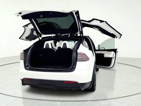 Used 2023 Tesla Model X AWD/4WD image 18