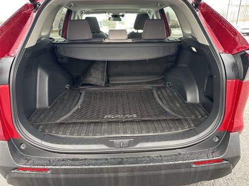 Used 2023 Toyota RAV4 XLE w/ Convenience Package image 6
