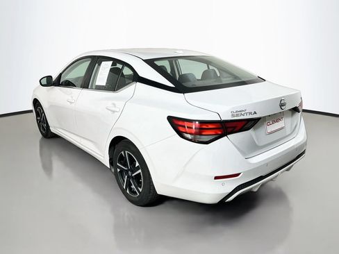 Used 2024 Nissan Sentra SV FWD image 9