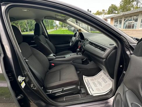 Used 2016 Honda HR-V LX image 33