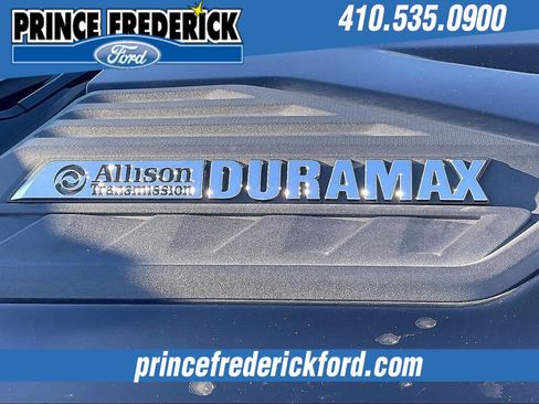 Used 2024 Chevrolet Silverado 2500 LTZ w/ LTZ Premium Package image 8