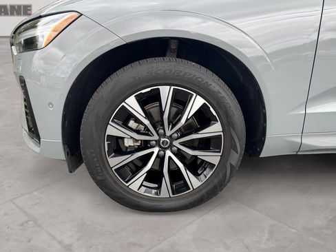 Used 2024 Volvo XC60 B5 Plus w/ Climate Package AWD/4WD image 14