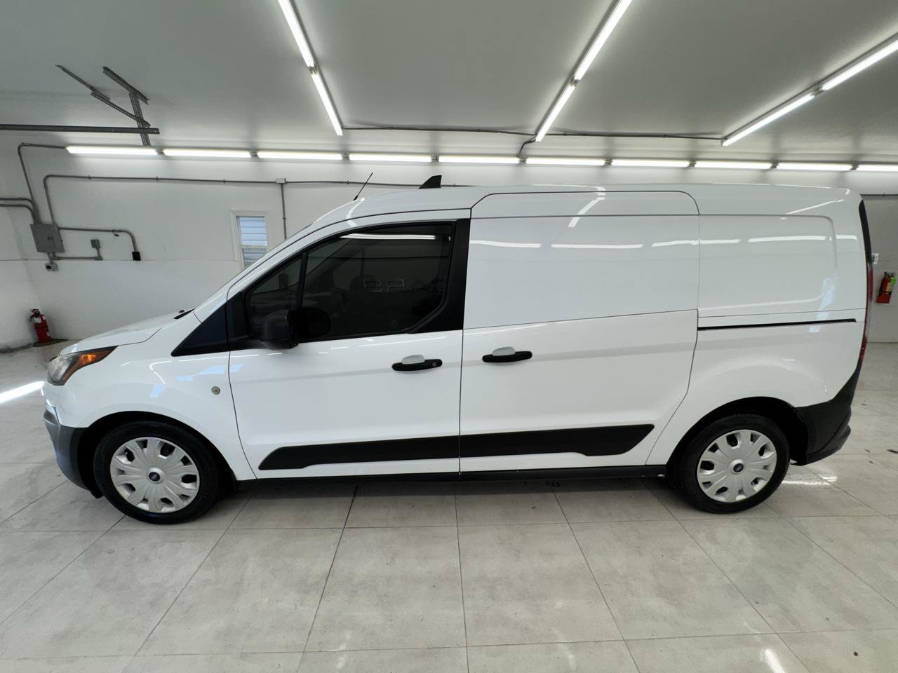 Used 2020 Ford Transit Connect XL FWD image 9