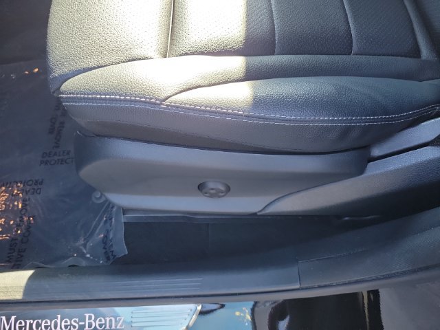 Used 2020 Mercedes-Benz GLC 300 image 19
