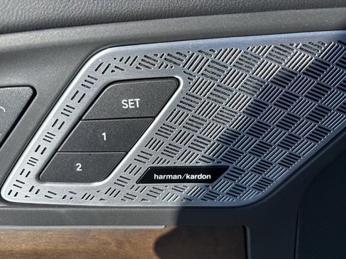 Used 2025 BMW X1 xDrive28i w/ Technology Package image 16