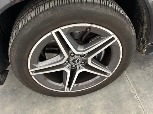 Used 2024 Mercedes-Benz GLS 450 4MATIC image 9