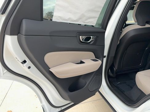 Used 2026 Volvo XC60 B5 Core image 14