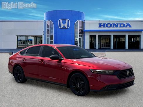 Certified 2025 Honda Accord SE image 11