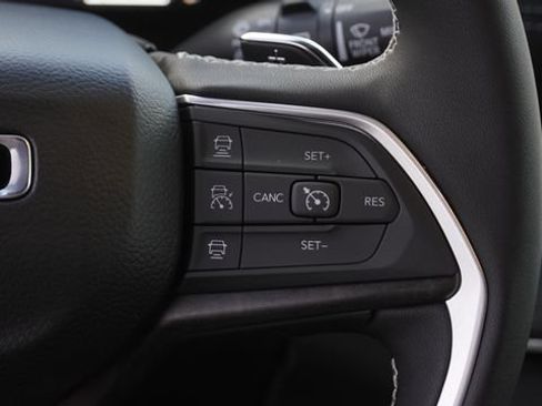 New 2025 Jeep Grand Cherokee Limited AWD/4WD image 28