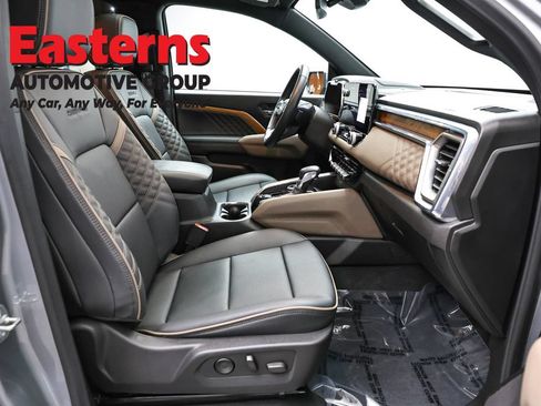Used 2024 GMC Canyon Denali AWD/4WD image 24