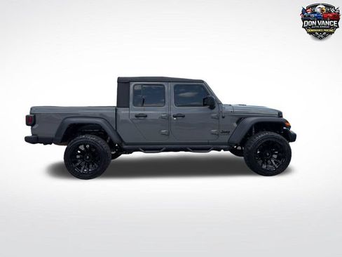 Used 2022 Jeep Gladiator Sport w/ Trailer Tow Package AWD/4WD image 6