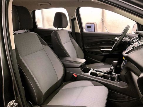 Used 2017 Ford Escape SE image 7