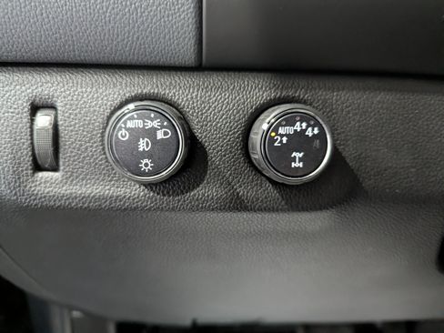 Used 2019 Chevrolet Colorado Z71 AWD/4WD image 17