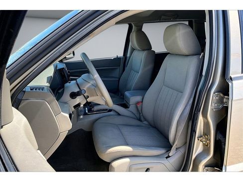 Used 2005 Jeep Grand Cherokee Laredo AWD/4WD image 33